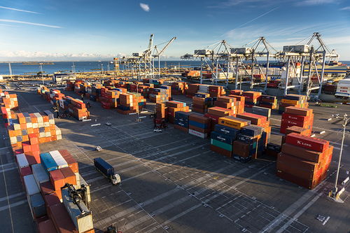 中國三季度外貿(mào)數(shù)據(jù)全面反彈，貨物進出口恢復至去年同期水平